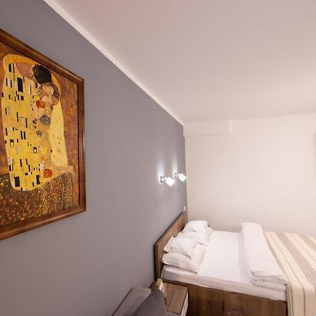 Central Place Apartment Timisoara 2 Εξωτερικό φωτογραφία